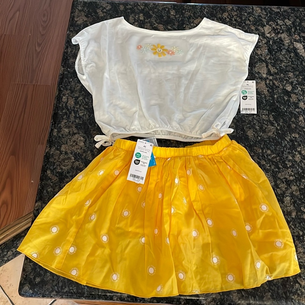 NWT Size 4T Skirt Set